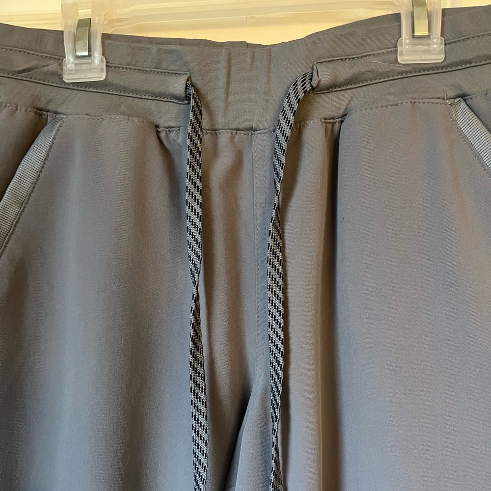 Women’s JAANU scrub joggers